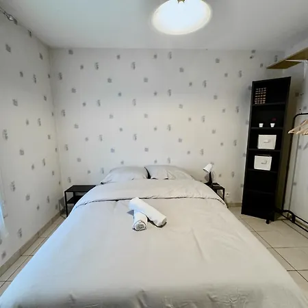 2 - 20 Min De Paris Et Avec Terrasse Et Parking *